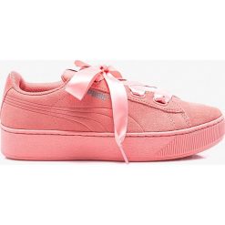 Puma - Buty Vikky Platform Ribbon. Różowe buty sportowe damskie Puma, bez wzorów, ze skóry, sportowe. W wyprzedaży za 139,90 zł.