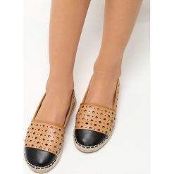 Camelowe Espadryle This Is Me. Brązowe espadryle damskie marki vices, na płaskiej podeszwie. Za 19,99 zł.