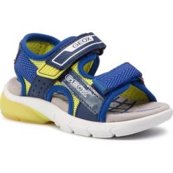 Sandały GEOX - J S.Flexyper B.C J929DC 014BU C0749 M Navy/Lime. Niebieskie sandały chłopięce Geox, ze skóry ekologicznej, bez zapięcia. W wyprzedaży za 179,00 zł.