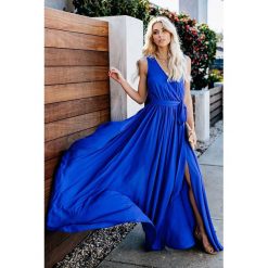 Sukienka ZINNIA BLUE. Niebieskie sukienki damskie IVET, s, bez wzorów, eleganckie, bez kołnierzyka, bez rękawów, długie, maxi. W wyprzedaży za 59,00 zł.