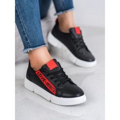 BUTY SPORTOWE LOVE. Żółte buty sportowe damskie JUMEX, bez wzorów, bez zapięcia. Za 52,90 zł.