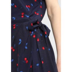 Sukienki hiszpanki: Kookai ROBE CROISEE CERISE Sukienka letnia marine