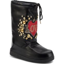 Śniegowce LOVE MOSCHINO JA24052G18IB0000. Czarne śniegowce damskie Love Moschino, bez zapięcia. W wyprzedaży za 609,00 zł.