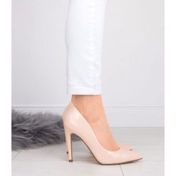 Czółenka damskie Ideal Shoes A-2927-2 Beżowe. Brązowe czółenka damskie Ideal Shoes, bez wzorów, z tworzywa sztucznego, na wysokim obcasie, na obcasie. Za 99,00 zł.