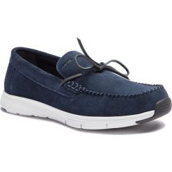 Mokasyny GEOX - U Snapish D U722DD 00022 C4002 Navy. Niebieskie mokasyny męskie Geox, na co dzień, bez wzorów, z zamszu, klasyczne, bez zapięcia. W wyprzedaży za 259,00 zł.