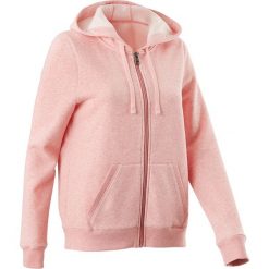 Bluza na zamek z kapturem Gym & Pilates 520 damska. Różowe bluzy damskie NYAMBA, xl, bez wzorów, z bawełny, bez rękawów, z kapturem. Za 59,99 zł.
