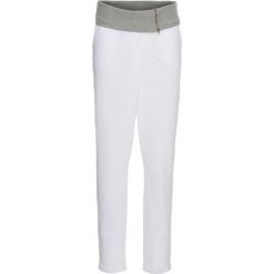 Spodnie dresowe bonprix biało - jasnoszary melanż. Białe spodnie dresowe damskie bonprix, melanż, z dresówki. Za 49,99 zł.