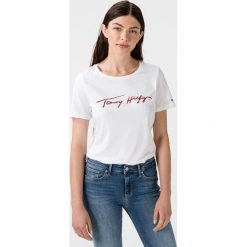 Tommy Hilfiger Koszulka Biały. Białe koszulki damskie TOMMY HILFIGER, s, z aplikacjami, z bawełny, bez kołnierzyka, z krótkim rękawem. Za 240,95 zł.