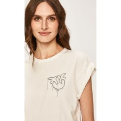 Pinko - T-shirt. Czarne bluzki damskie Pinko, s, z aplikacjami, z bawełny, z okrągłym kołnierzem. Za 299,90 zł.