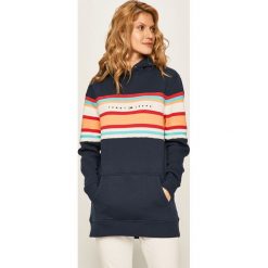 Tommy Jeans - Bluza. Niebieskie bluzy damskie Tommy Jeans, s, z aplikacjami, z bawełny, bez rękawów, z kapturem. W wyprzedaży za 429,90 zł.