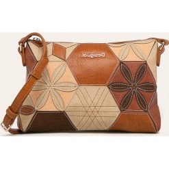 Desigual - Torebka. Żółte listonoszki damskie Desigual, bez wzorów, z poliesteru, na ramię, bez dodatków. W wyprzedaży za 179,90 zł.