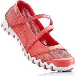 Baleriny bonprix koralowy. Czerwone baleriny damskie lakierowane bonprix, w paski. Za 37,99 zł.