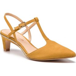 Sandały CLARKS - Fllis Lola 261407854 Ochre Nubuck. Żółte klapki damskie Clarks, bez wzorów, ze skóry, bez obcasa, na obcasie. W wyprzedaży za 299,00 zł.