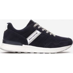 Granatowe Buty Sportowe Goodbye Forever. Niebieskie buty sportowe męskie Born2be, bez zapięcia. W wyprzedaży za 89,99 zł.
