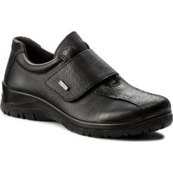 Półbuty COMFORTABEL - 941939 Schwarz 1. Czarne półbuty damskie Comfortabel, bez wzorów, ze skóry, bez obcasa, na koturnie, bez zapięcia. W wyprzedaży za 249,00 zł.