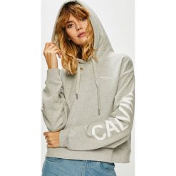 Calvin Klein Jeans - Bluza. Niebieskie bluzy damskie Calvin Klein Jeans, s, z nadrukiem, z bawełny, bez rękawów, z kapturem. W wyprzedaży za 399,90 zł.