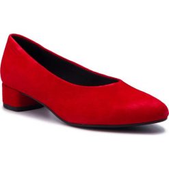 Półbuty VAGABOND - Alicia 4605-040-40 Red. Czerwone półbuty damskie Vagabond, na co dzień, bez wzorów, ze skóry, bez obcasa, na płaskiej podeszwie, bez zapięcia. Za 379,00 zł.