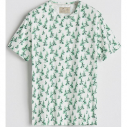 T-shirt z nadrukiem - Kremowy. Białe t-shirty męskie z nadrukiem Reserved, l. Za 49,99 zł.