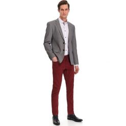 Spodnie z fakturą slim fit. Czerwone spodnie męskie Top Secret, na co dzień, na wiosnę, s, w paski, eleganckie. Za 129,99 zł.
