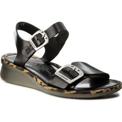 Sandały FLY LONDON - Combfly P144230000 Black. Czarne klapki damskie Fly London, bez wzorów, ze skóry, bez obcasa. Za 379,00 zł.