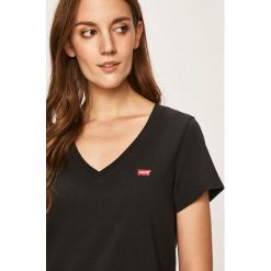 Levi's - T-shirt. Czarne topy damskie Levi's®, s, bez wzorów, z bawełny, bez kołnierzyka. Za 99,90 zł.