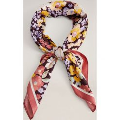Mango - Chusta Rose. Różowe szaliki damskie Mango, bez wzorów, z poliesteru. Za 49,90 zł.