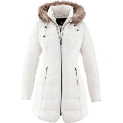 Krótki płaszcz z kapturem bonprix biel wełny. Białe płaszcze damskie bonprix, z wełny, krótkie. Za 239,99 zł.