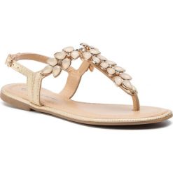 Sandały JENNY FAIRY - WP01-0611-01 Beige. Żółte klapki damskie Jenny Fairy, z aplikacjami, ze skóry ekologicznej, bez obcasa, na obcasie. Za 69,99 zł.