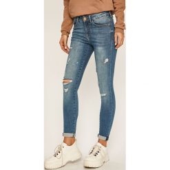 Only - Jeansy Carmen. Niebieskie jeansy damskie ONLY, bez wzorów, z elastanu. W wyprzedaży za 169,90 zł.