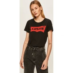 - Top 17369.0201. Czarne bluzki damskie Levi's®, s, z nadrukiem, z bawełny, casualowe, z okrągłym kołnierzem. W wyprzedaży za 79,90 zł.