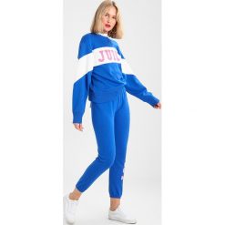 Bluzy rozpinane damskie: Juicy Couture TERRY LOGO Bluza blue