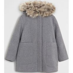 Mango Kids - Płaszcz dziecięcy Mayra 110-164 cm. Szare kurtki dziewczęce Mango Kids, bez wzorów, z poliesteru, z kapturem. Za 229,99 zł.