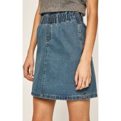 Noisy May - Spódnica jeansowa. Niebieskie spódniczki damskie Noisy May, na co dzień, s, bez wzorów, z bawełny, casualowe, z podwyższonym stanem, mini, proste. Za 119,90 zł.