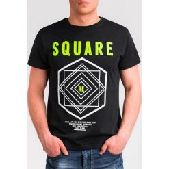 T-shirt męski z nadrukiem S1135 - czarny. Czarne t-shirty męskie Ombre Clothing, s, z nadrukiem, z bawełny, bez kołnierzyka. Za 14,99 zł.