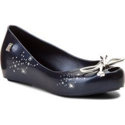 Baleriny MELISSA - Mel Ultragirl Elements Inf 32391 Blue 06591. Niebieskie meliski damskie marki Melissa, z tworzywa sztucznego. Za 249,00 zł.