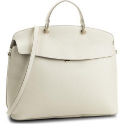 Torebka FURLA - My Piper 942180 B BMU5 OAS Petalo. Białe torebki klasyczne damskie Furla, bez wzorów, ze skóry, eleganckie, bez dodatków. Za 1780,00 zł.