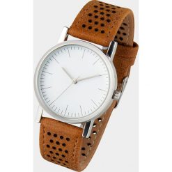Zegarek na rękę na pasku w perforowany wzór bonprix jasnobrązowy. Pomarańczowe zegarki damskie marki bonprix. Za 44,99 zł.