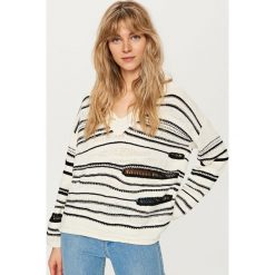 Swetry klasyczne damskie: Sweter w paski – Wielobarwn