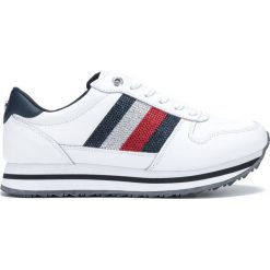 Tommy Hilfiger Tenisówki Biały. Białe trampki i tenisówki damskie TOMMY HILFIGER, z aplikacjami, ze skóry, bez zapięcia. Za 426,95 zł.