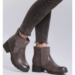 Szare Botki Paris Love. Szare workery damskie ballada, ze skóry, militarne, za kostkę, na niskim obcasie, na słupku. Za 49,99 zł.