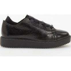 Sportowe buty - Czarny. Czarne buty sportowe damskie marki Reserved. Za 139,99 zł.