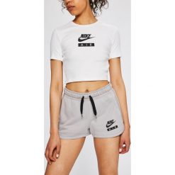Nike Sportswear - Szorty. Szare spodenki sportowe damskie marki Nike Sportswear, s, z bawełny, sportowe. W wyprzedaży za 139,90 zł.