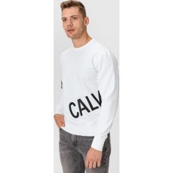 Calvin Klein Strech Logo Crew Bluza Biały. Białe bluzy męskie Calvin Klein, l, z nadrukiem, z elastanu, bez kołnierzyka, bez rękawów, bez kaptura. Za 445,95 zł.
