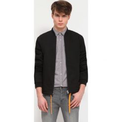 KURTKA KRÓTKA MĘSKA. Szare kurtki męskie bomber Top Secret, m. Za 89,99 zł.