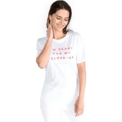 Armani Exchange Koszulka Biały. Białe koszulki damskie Armani Exchange, l, z nadrukiem, z bawełny, bez kołnierzyka, z krótkim rękawem. Za 257,95 zł.