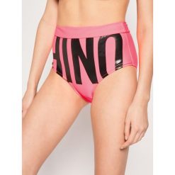 Strój kąpielowy Moschino Underwear & Swim A7106 5955. Różowe stroje kąpielowe damskie Moschino Underwear & Swim, bez wzorów, z elastanu. W wyprzedaży za 219,00 zł.