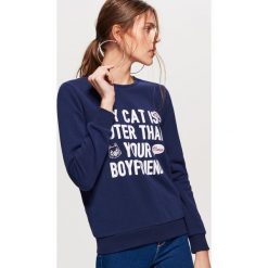 Bluza z nadrukiem - Granatowy. Niebieskie bluzy męskie rozpinane Cropp, l, z nadrukiem. Za 79,99 zł.