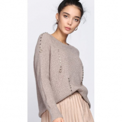 Khaki Sweter Crowded Place. Brązowe swetry klasyczne damskie Born2be, l, z okrągłym kołnierzem. Za 79,99 zł.