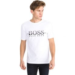 BOSS Koszulka Biały. Białe podkoszulki męskie Boss, m, z nadrukiem, z elastanu, krótkie. Za 269,95 zł.