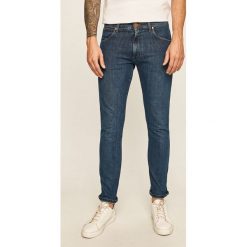 Wrangler - Jeansy Larston. Niebieskie jeansy męskie Wrangler, l, bez wzorów. W wyprzedaży za 259,90 zł.